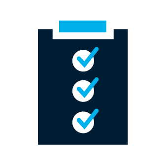 Symbol einer Zwischenablage mit drei blauen Häkchen in einer vertikalen Liste vor dunklem Hintergrund, das optimierte Aufgaben auf Ihrer GRC-Plattform symbolisiert.